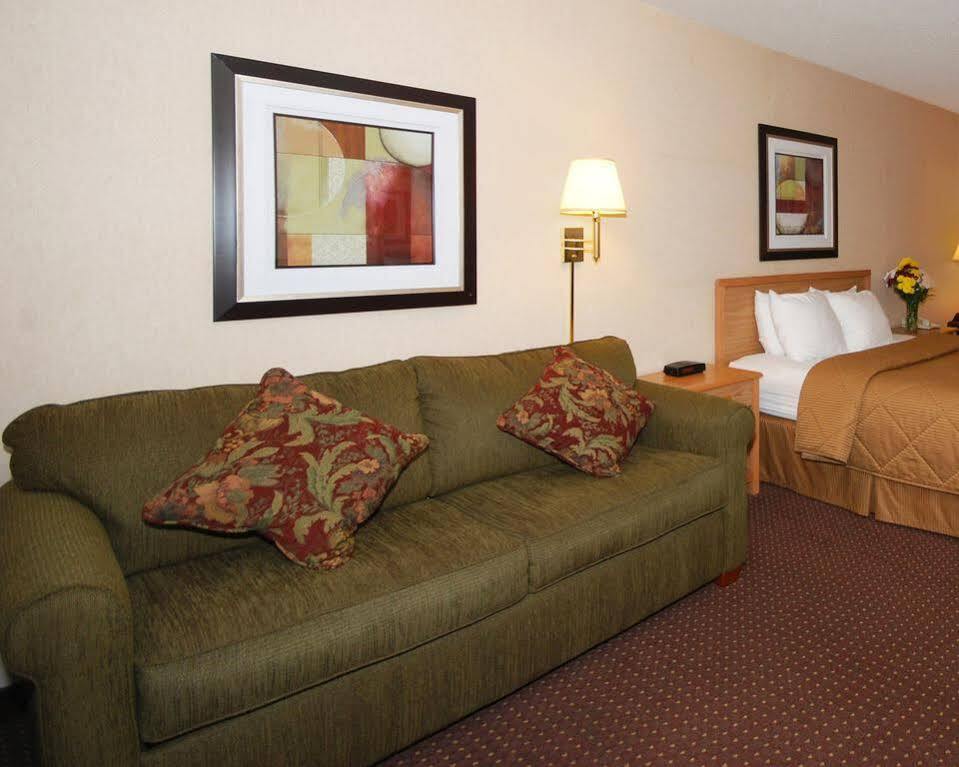 Baymont By Wyndham Marinette Hotel Kültér fotó